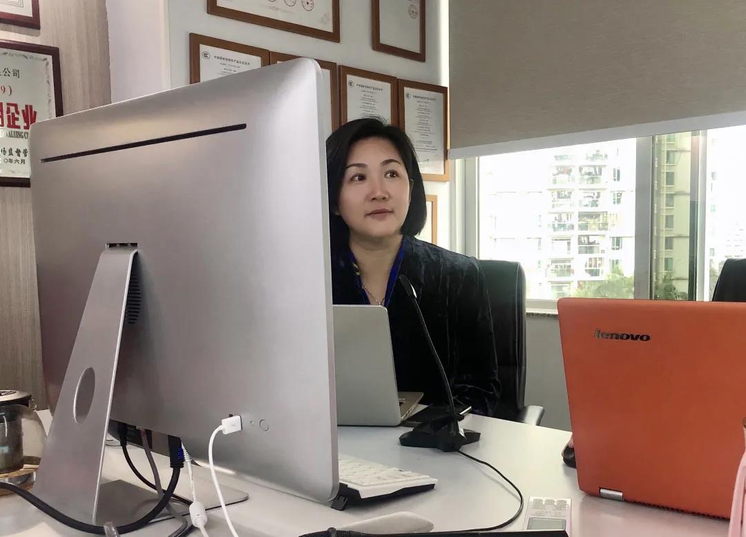 1-21010P92615542 摇钱树娱乐集团副总裁兼深圳基地总经理 杨琦女士